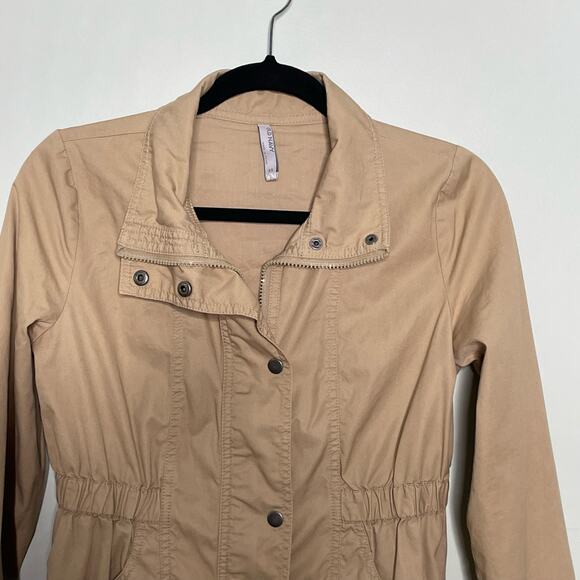 Old Navy Windbreaker Jacket Full Zip Snap Button Long Sleeve Pocket Beige Tan XS - Picture 5 of 10